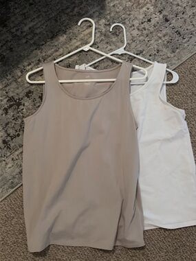 Pure Jill Tank Top Bundle Size Small